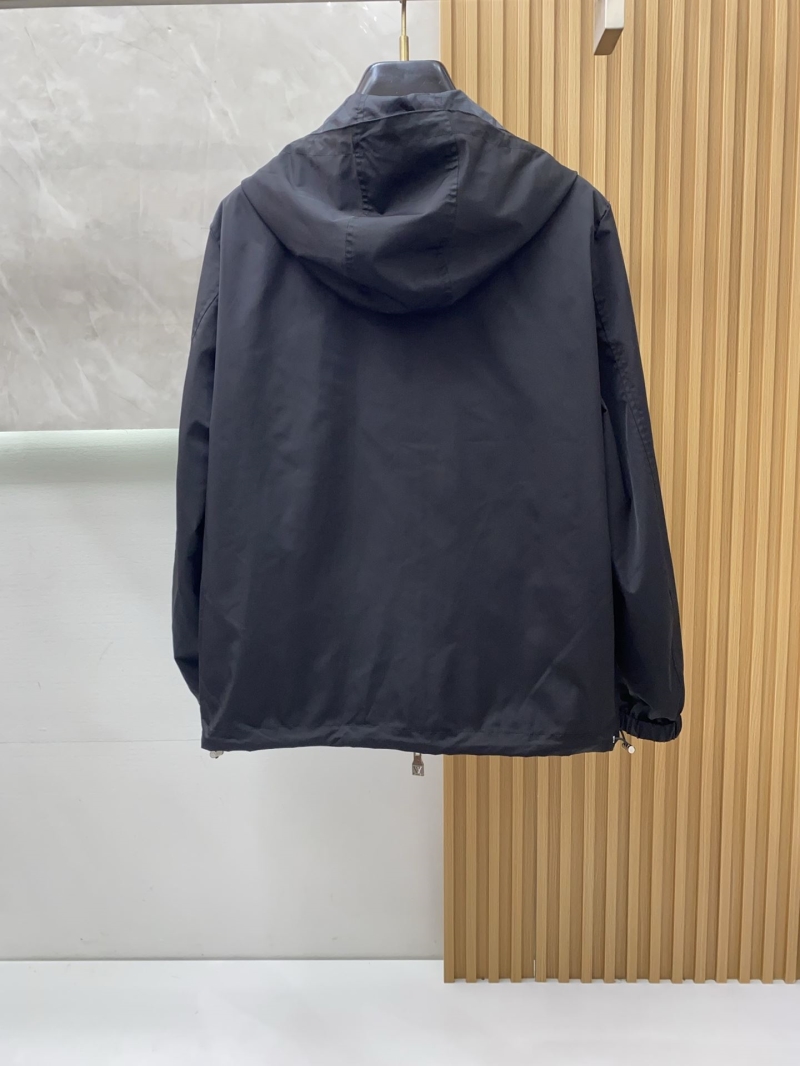 l0vis Vvtt0n outwear